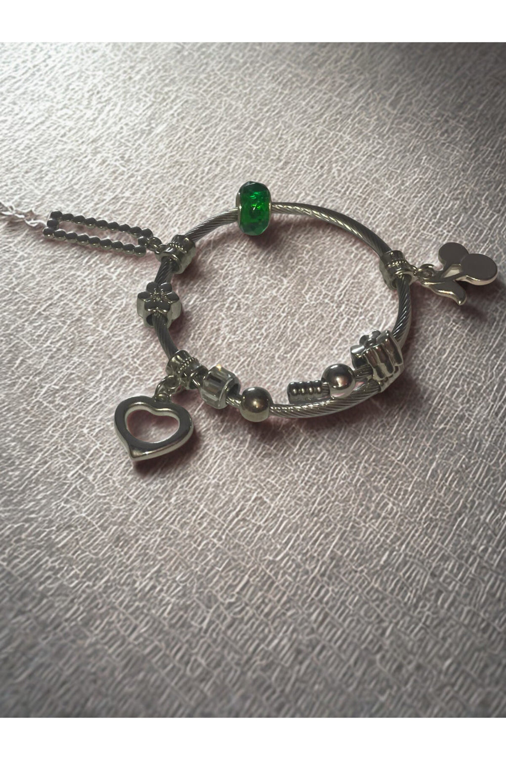 Kalp Charm Gümüş Renk Kelepçe Bileklik